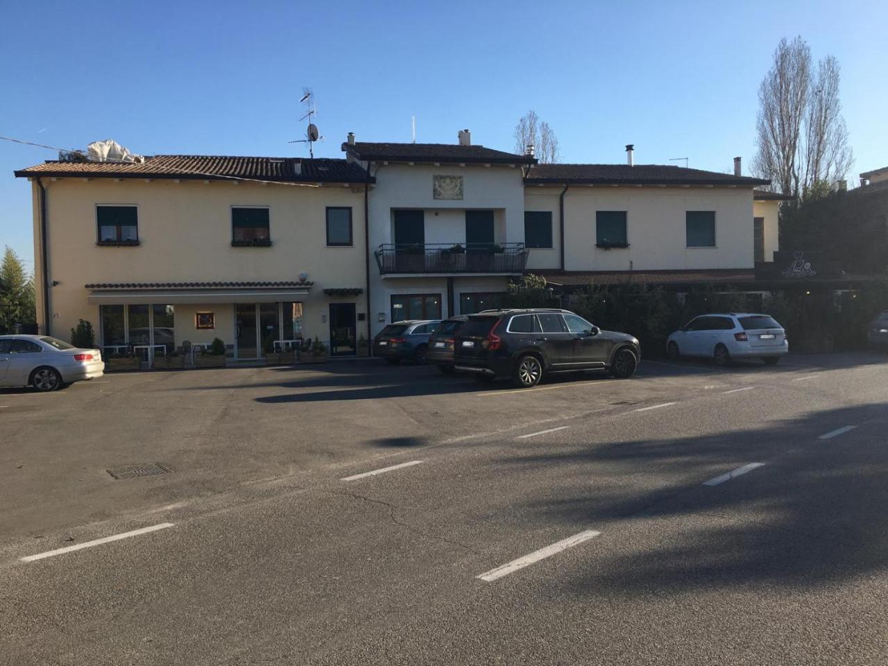 Maura Appartamenti Peschiera del Garda Exterior photo